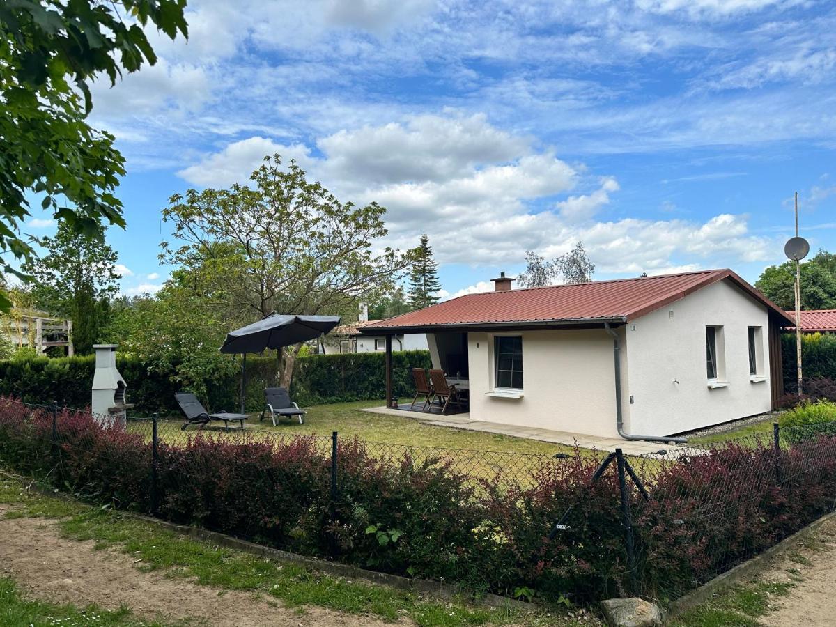 Bungalow Am Dobbertiner See Extérieur photo