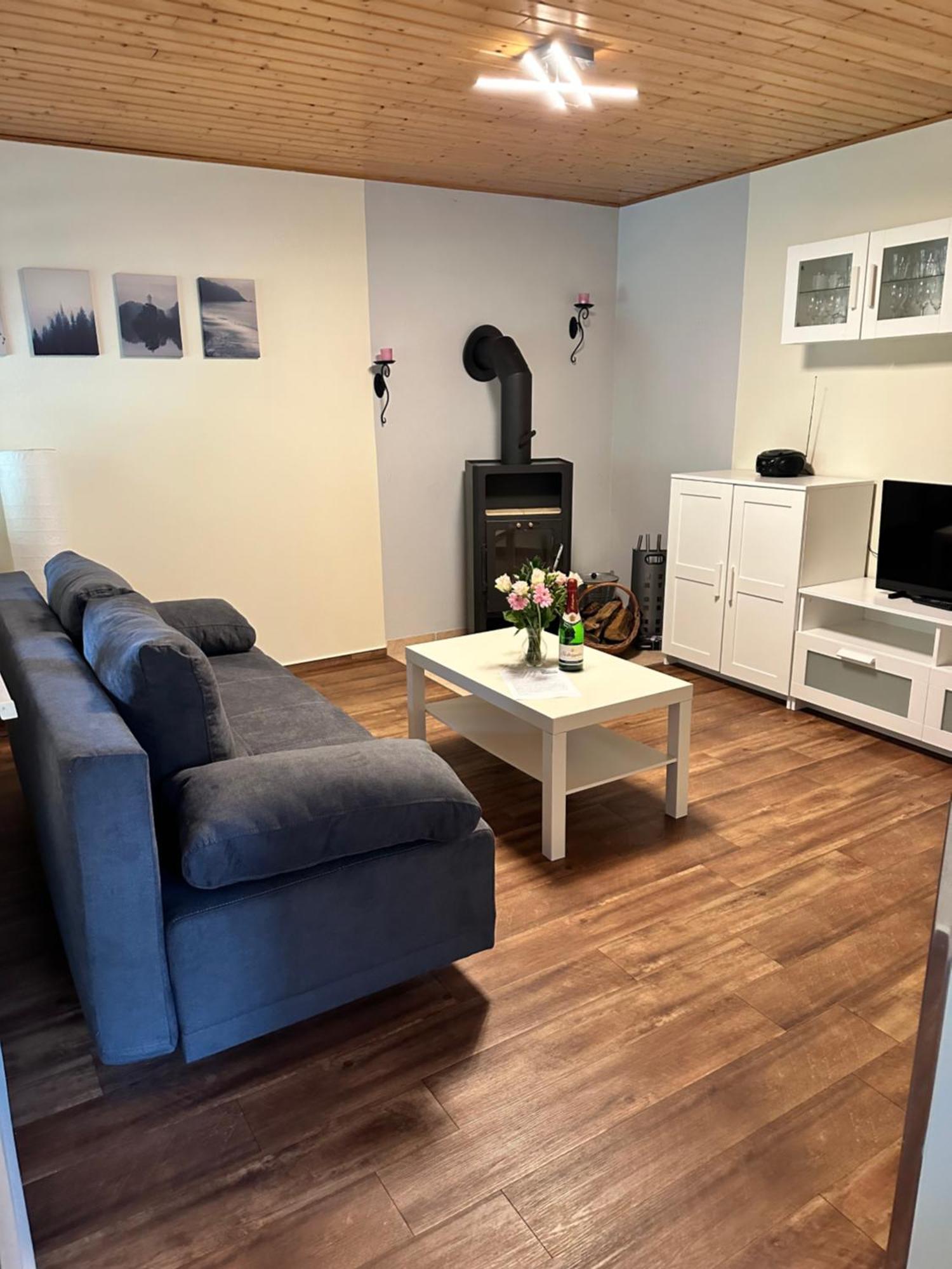 Bungalow Am Dobbertiner See Extérieur photo